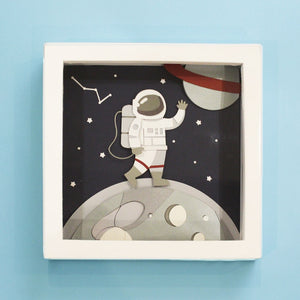 Astronauta en la luna